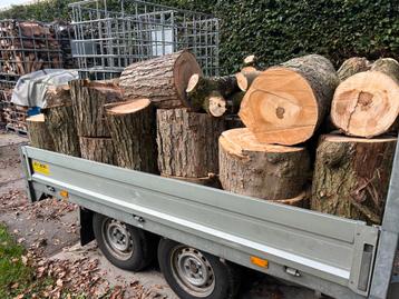 3 kuub gestapelde kuub blokken, esdoorn en kastanje. beschikbaar voor biedingen