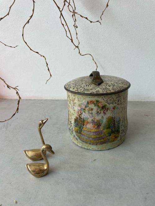 Vintage Engels blik met romantisch tafereel – jaren 50/60, Verzamelen, Blikken, Gebruikt, Koek(jes), Overige merken, Ophalen of Verzenden