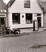 Vlieland benzinepomp, Ophalen of Verzenden, 1960 tot 1980, Ongelopen, Waddeneilanden