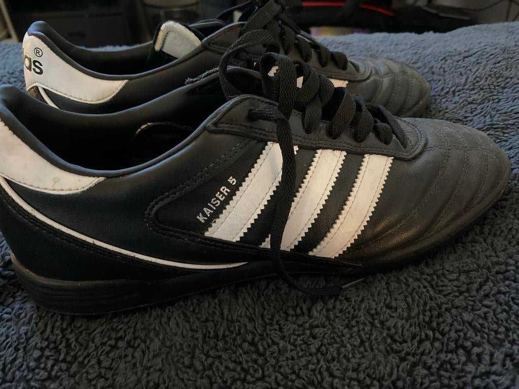 Adidas Kaiser 5 Voetbalschoenen Maat 41, Ophalen, Zo goed als nieuw, Schoenen