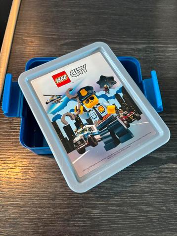 Lego lunchtrommel beschikbaar voor biedingen