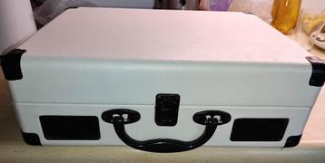 Medion platenspeler met ingebouwde versterker en USB beschikbaar voor biedingen