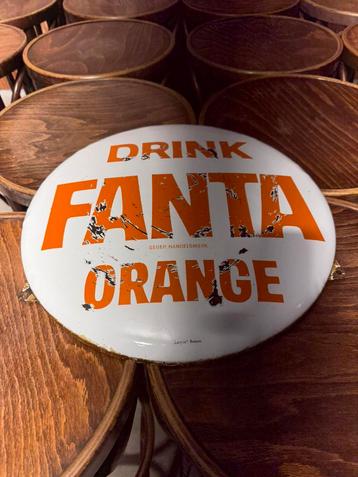 Emaille Fanta orange “Langcat Bussum” beschikbaar voor biedingen