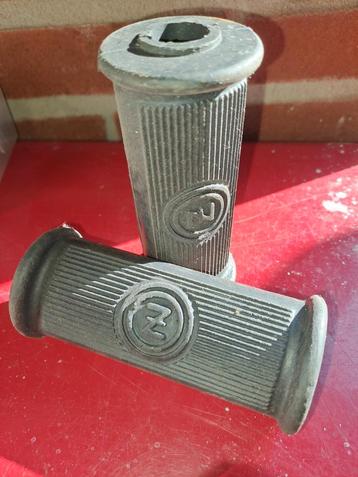 2 nieuwe CZ voetsteun rubbers beschikbaar voor biedingen