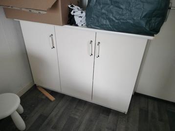 Gratis Dressoir - Op te halen! beschikbaar voor biedingen