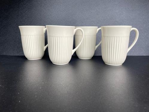Wedgwood EDME 4 bekers / mokken ongeveer 10,5 cm hoog zgan, Huis en Inrichting, Keuken | Servies, Zo goed als nieuw, Kop(pen) en/of Schotel(s)