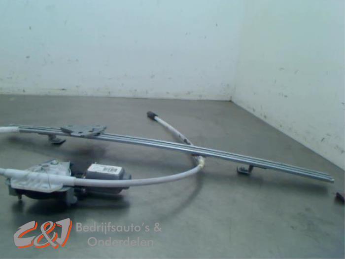 Ruitmechaniek 2Deurs links-voor van een Renault Master, Auto-onderdelen, Ruiten en Toebehoren, Renault, Gebruikt, 3 maanden garantie