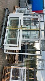 Kunststof kozijn draai/kiepraam met vastraam, Ophalen, Zo goed als nieuw