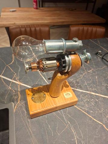 Unieke Industriële Lamp beschikbaar voor biedingen