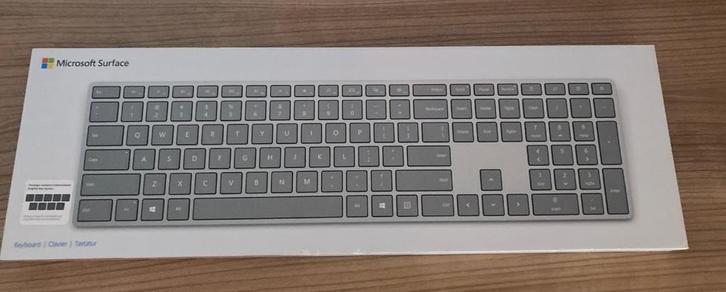 Microsoft Surface set wit: Keyboard + Ergonomic Mouse, Computers en Software, Toetsenborden, Nieuw, Qwerty, Draadloos, Toetsenbord en muis-set