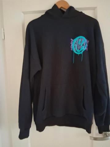 Hoody - Maat L beschikbaar voor biedingen