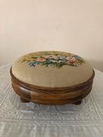 Vintage voet bank, Antiek en Kunst, Antiek | Meubels | Stoelen en Banken, Ophalen of Verzenden