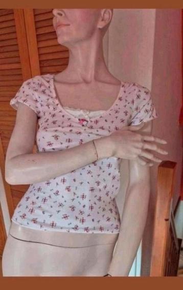Nieuw wit crop topje maat XS. Okselmaat 35 cm beschikbaar voor biedingen