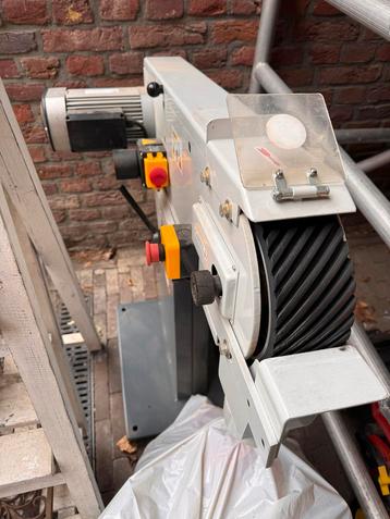 Metalworks Bandschuurmachine BS75200230 beschikbaar voor biedingen