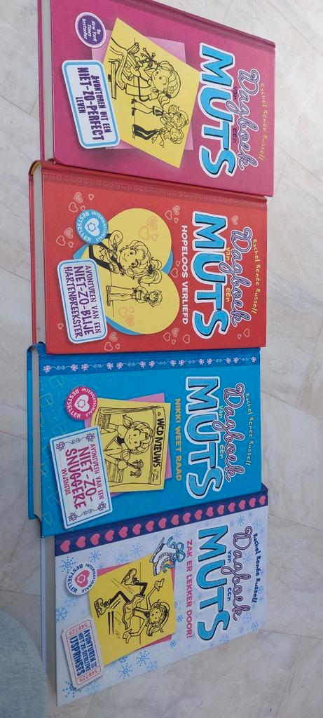 Dagboek van een muts deel 1, 4, 5 en 6, Boeken, Kinderboeken | Jeugd | 10 tot 12 jaar, Zo goed als nieuw, Ophalen of Verzenden