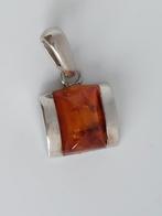 Zilveren kettinghanger met amber barnsteen 925 zilver, Sieraden, Tassen en Uiterlijk, Kettinghangers, Ophalen of Verzenden, Zo goed als nieuw