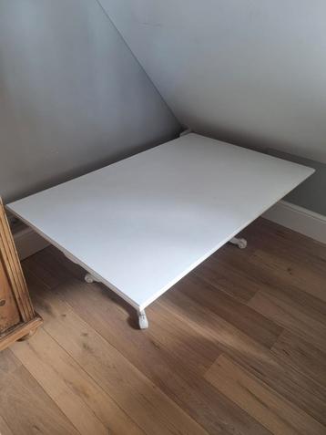 Salontafel  beschikbaar voor biedingen