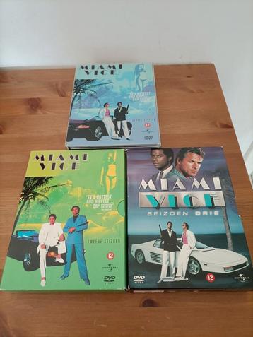 Miami Vice Seizoen 1, 2 en 3 DVD Boxset beschikbaar voor biedingen