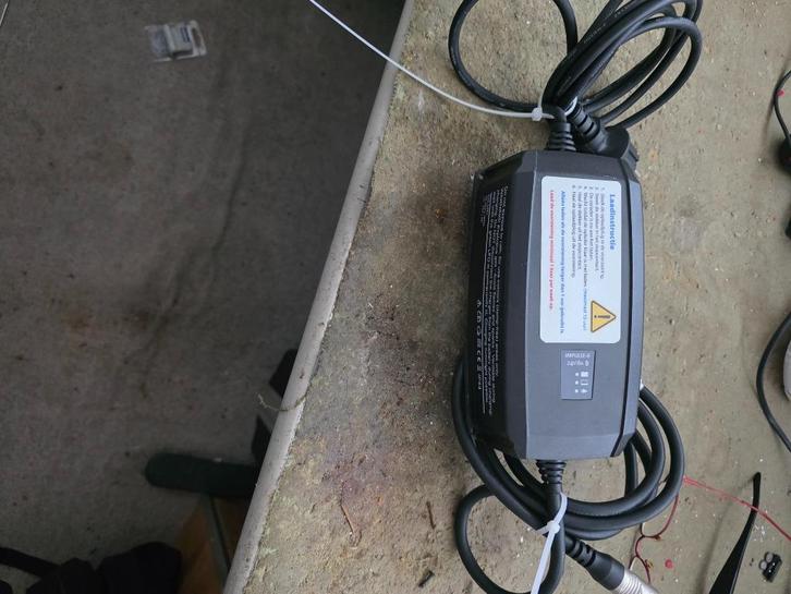 Victron 24 volt lader voor scootmobiel, Auto-onderdelen, Accu's en Toebehoren, Nieuw, Ophalen of Verzenden