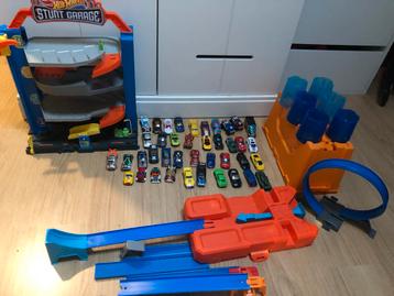 Hotwheels set incl 40 hot wheels auto’s beschikbaar voor biedingen