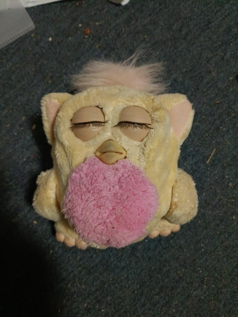 Furby Baby rood-wit, Ophalen of Verzenden