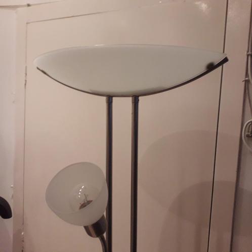 vloerlamp IKEA als nieuw met beweegbare leeslamp, rvs, Huis en Inrichting, Lampen | Vloerlampen, Zo goed als nieuw, 150 tot 200 cm