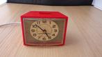 mooie retro elektrische klok in rood (werkt goed), Ophalen of Verzenden, Huis en Inrichting