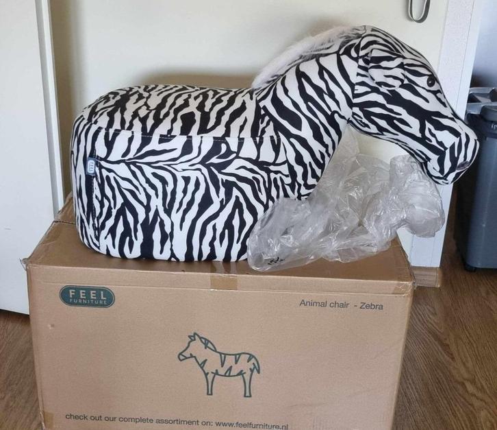 Poef Zebra, Huis en Inrichting, Banken | Voetenbanken en Poefen, Nieuw, Minder dan 50 cm, 50 tot 75 cm, Rond, Overige materialen