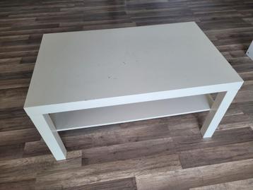 Gratis salontafel (zaterdag ophalen) beschikbaar voor biedingen