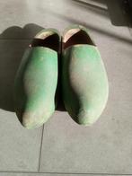 te koop: 2 klompen groen, Ophalen of Verzenden, Gedragen, Overige kleuren, Klompen