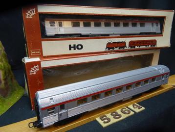 5864=Lima Trans Europ Express/IC rijtuigen van de SNCF.511 beschikbaar voor biedingen