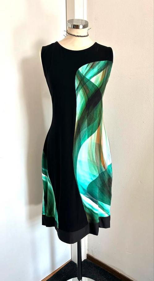 Mooie jurk Angelle Milan maat L, Kleding | Dames, Jurken, Zo goed als nieuw, Maat 42/44 (L), Zwart, Knielengte, Ophalen of Verzenden