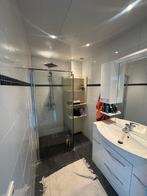 Badkamer - gratis af te halen, Huis en Inrichting, Badkamer | Complete badkamers, Ophalen, Gebruikt, Met douche