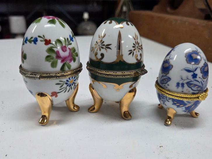 Set van 3 Luxe Porseleinen Fabergé-stijl Eieren, Antiek en Kunst, Antiek | Porselein, Ophalen of Verzenden
