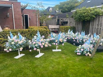 Zijdebloemen voor ceremonie (Licht Blauw & Roze) beschikbaar voor biedingen