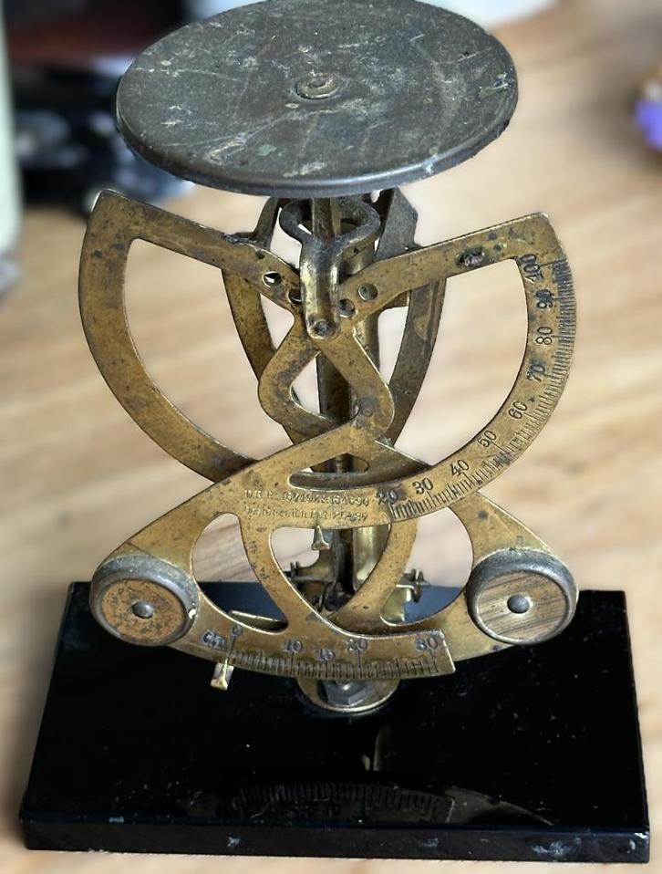 Bilateraal weegschaaltje voor mn brieven Oostenrijks patent, Antiek en Kunst, Curiosa en Brocante, Ophalen