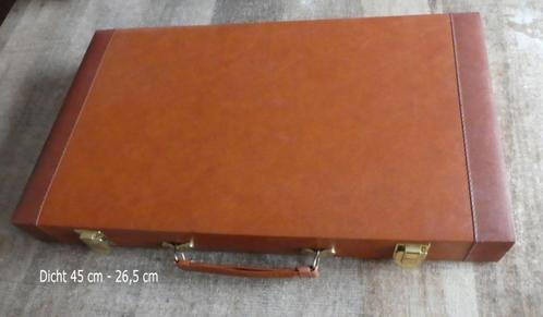 Backgammon mooie grote luxe bruine Koffer. NIEUW., Hobby en Vrije tijd, Gezelschapsspellen | Bordspellen, Nieuw, Een of twee spelers