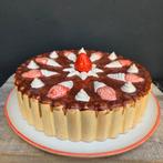 Grote brocante aardewerk taartschaal met deksel, Ophalen of Verzenden