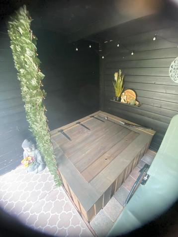 Hottub incl. Installatie beschikbaar voor biedingen