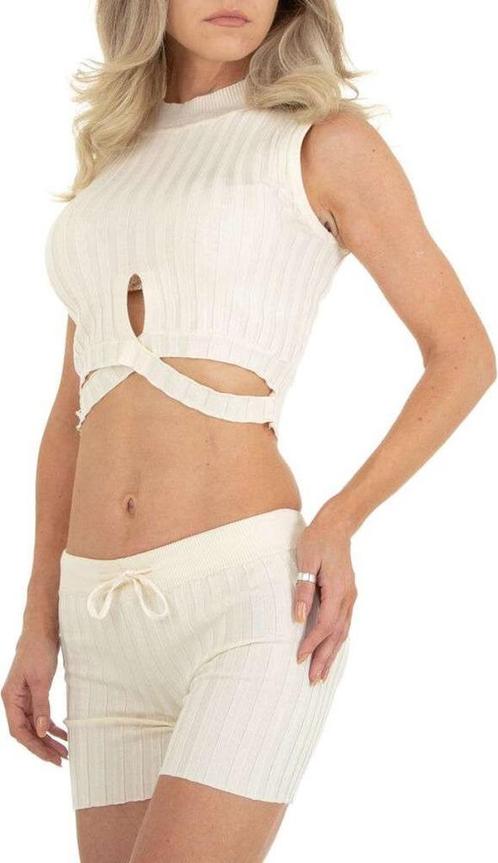 2 delige zomer set creme stretchy M/L, Kleding | Dames, Jasjes, Kostuums en Pakken, Nieuw, Kostuum of Pak, Maat 38/40 (M), Beige