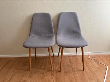 2 stoelen