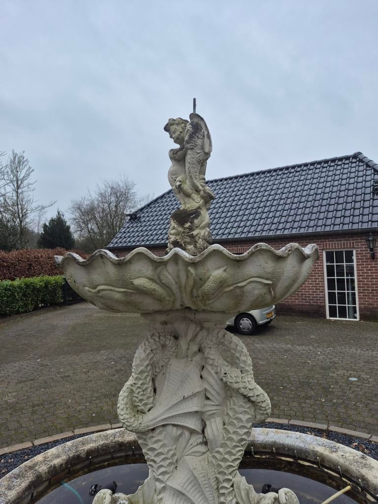 Grote fontein met vissen en vrouw, Ophalen of Verzenden, Gebruikt, Beton, Fontein