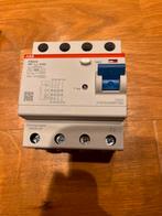 Aardlek schakelaar 63A - 30 ma  3fasen, Ophalen of Verzenden, Zo goed als nieuw