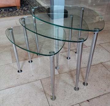Italiaans design 3-delig glazen bijzettafeltjes Jr '80 beschikbaar voor biedingen