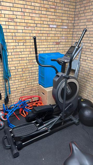 Newton Crosstrainer beschikbaar voor biedingen