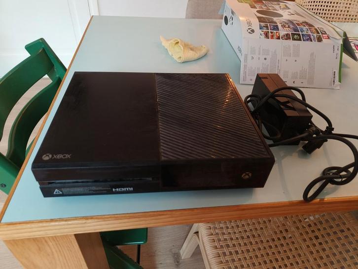 Xbox One - Gebruikt, Spelcomputers en Games, Spelcomputers | Xbox Original, Gebruikt, Zonder controller, Ophalen of Verzenden