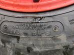 Complete set banden met velg voor een Kubota (midi)tractor, Zakelijke goederen, Agrarisch | Onderdelen | Banden, Velgen en Assen