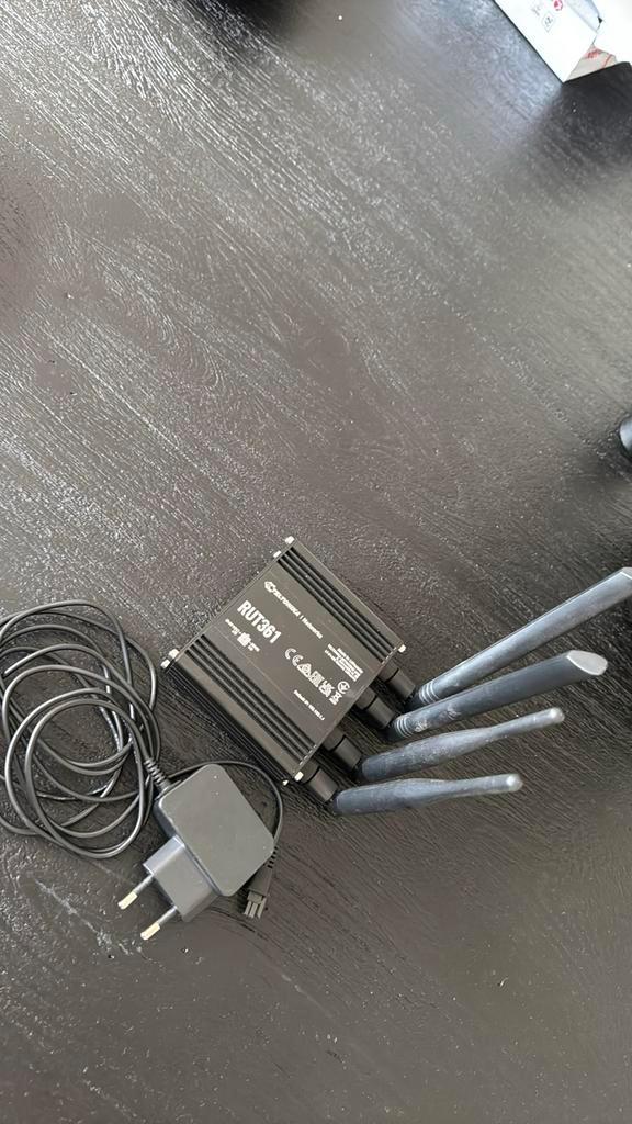 Teltonika RUT361 | 4G LTE Router  | Factuur + garantie, Computers en Software, Routers en Modems, Zo goed als nieuw, Ophalen of Verzenden