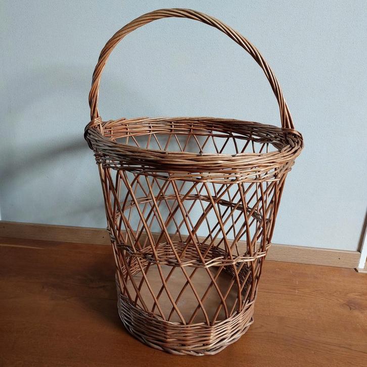 Grote rieten mand!!, Huis en Inrichting, Woonaccessoires | Schalen en Manden, Ophalen