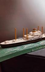 HOLLAND AMERICA LINE-NICE SHIP MODEL ON BASE KINDERDY, Antiek en Kunst, AMERICA LINE Miniatuur Schip, Ophalen of Verzenden